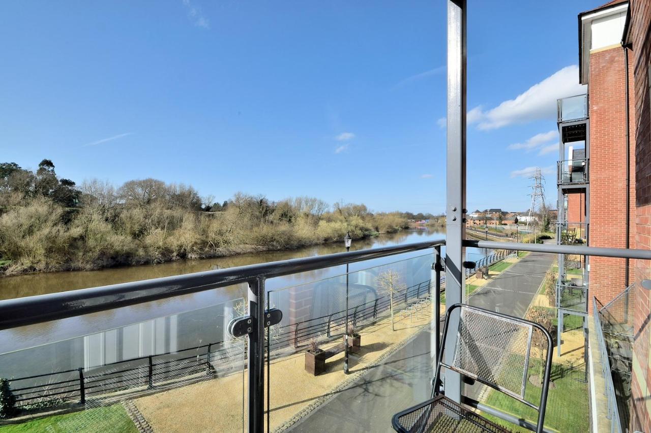 Racecourse Serviced Apartments Chester Bagian luar foto