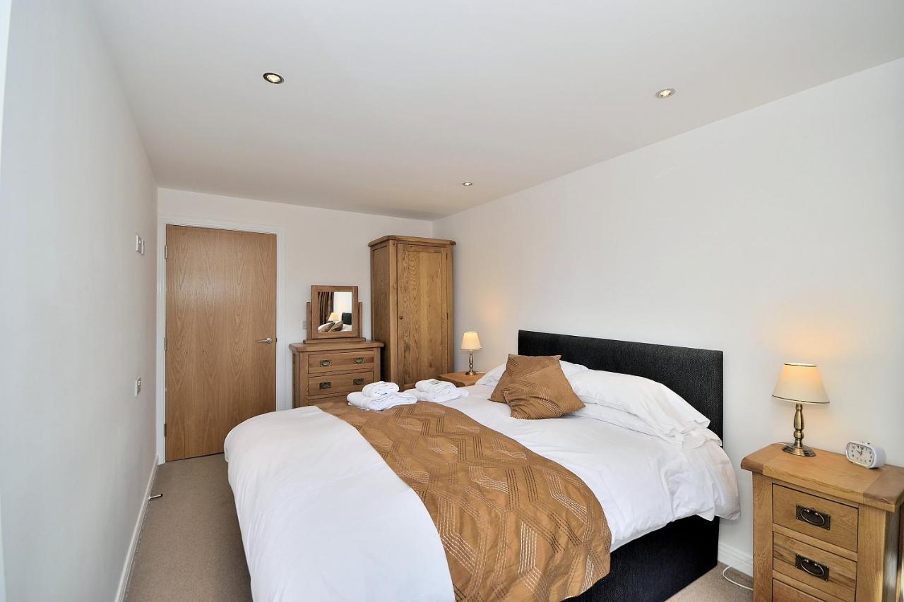 Racecourse Serviced Apartments Chester Bagian luar foto