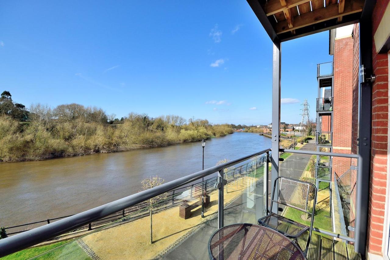 Racecourse Serviced Apartments Chester Bagian luar foto
