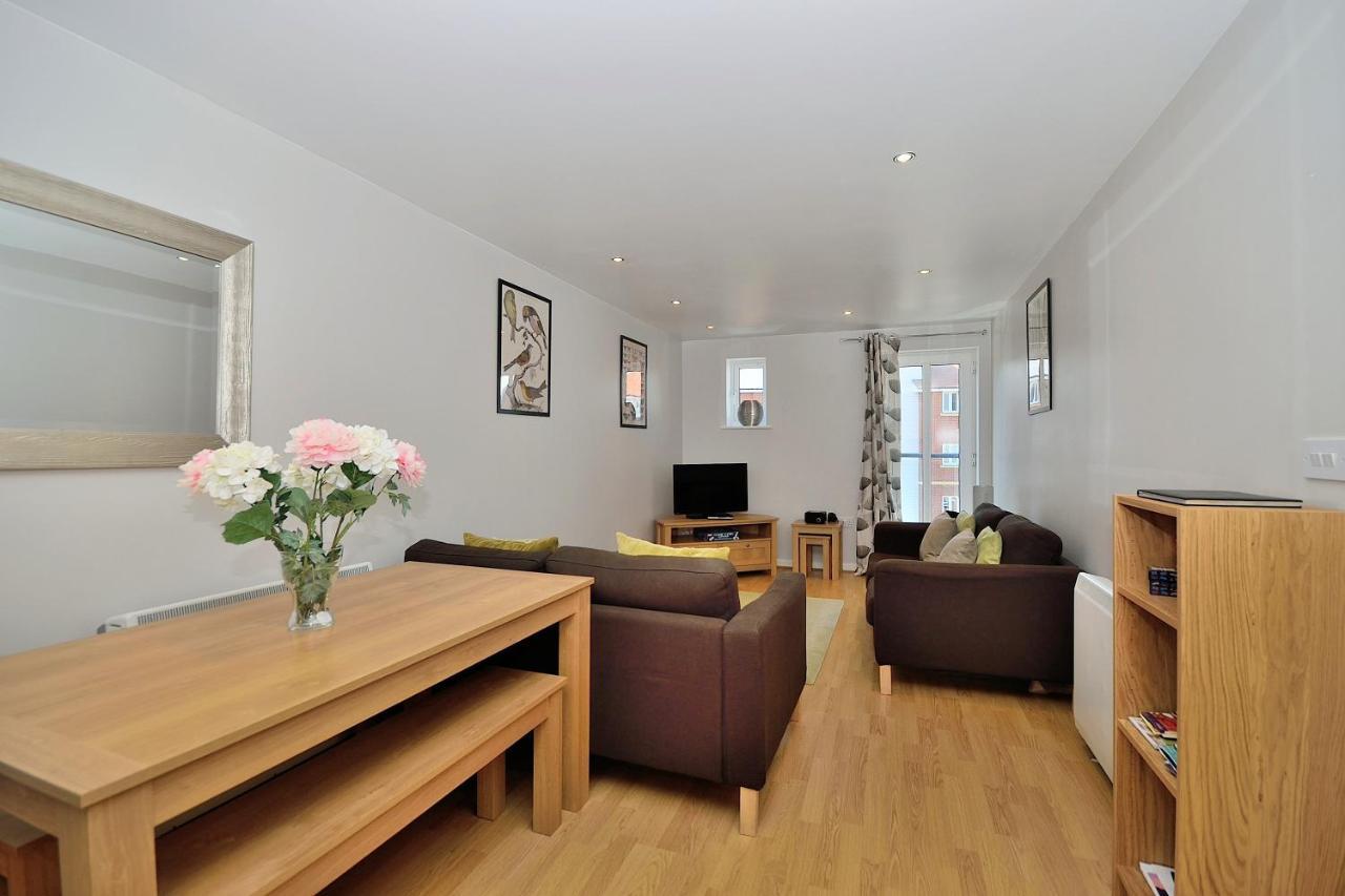 Racecourse Serviced Apartments Chester Bagian luar foto