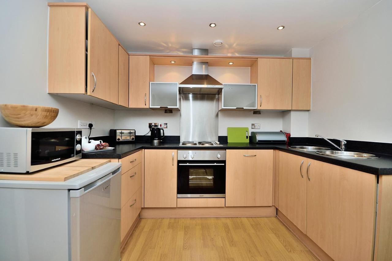 Racecourse Serviced Apartments Chester Bagian luar foto