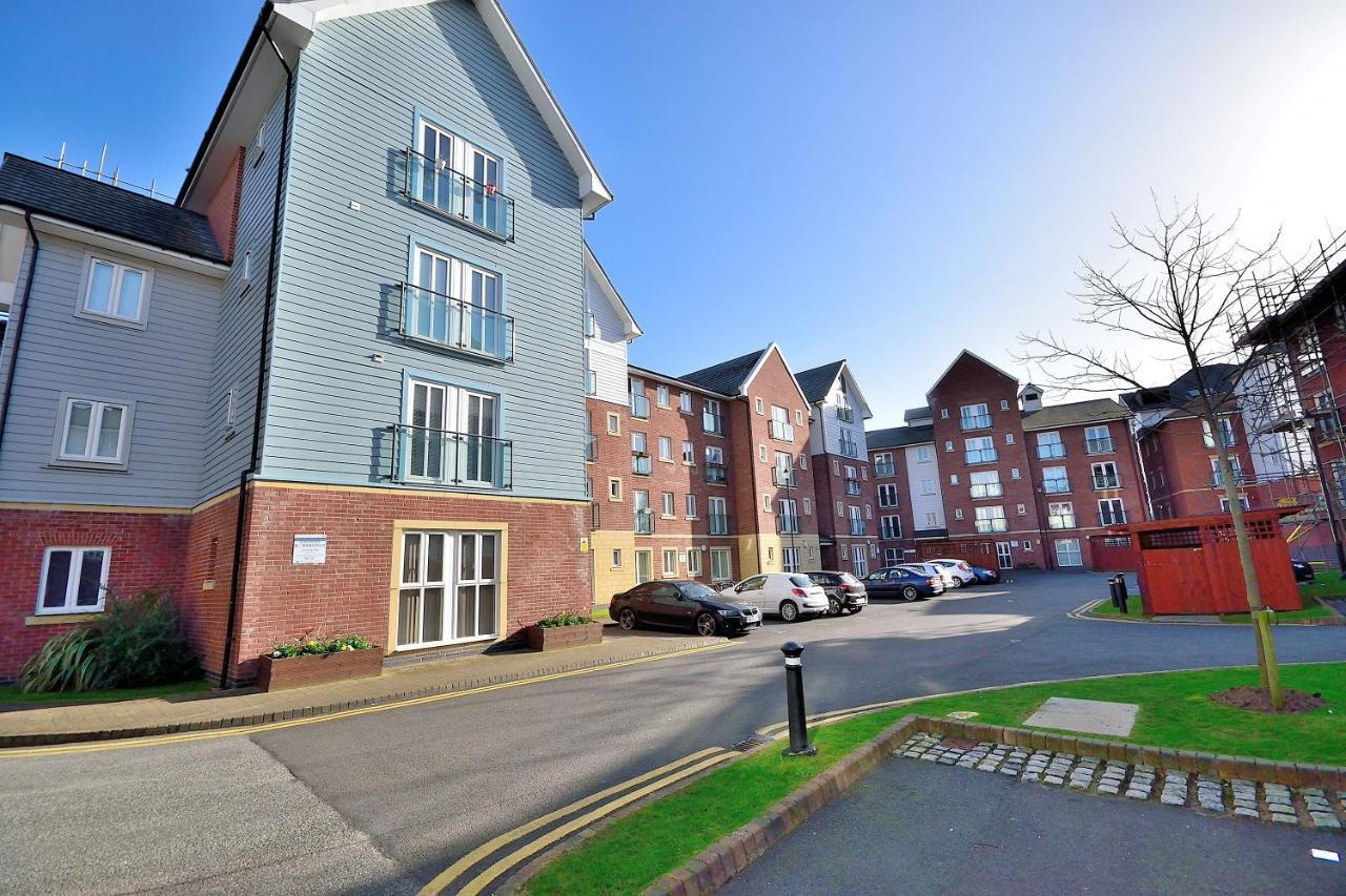 Racecourse Serviced Apartments Chester Bagian luar foto