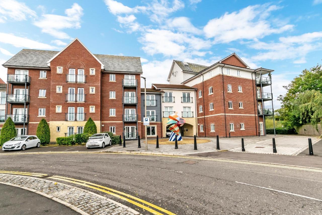 Racecourse Serviced Apartments Chester Bagian luar foto