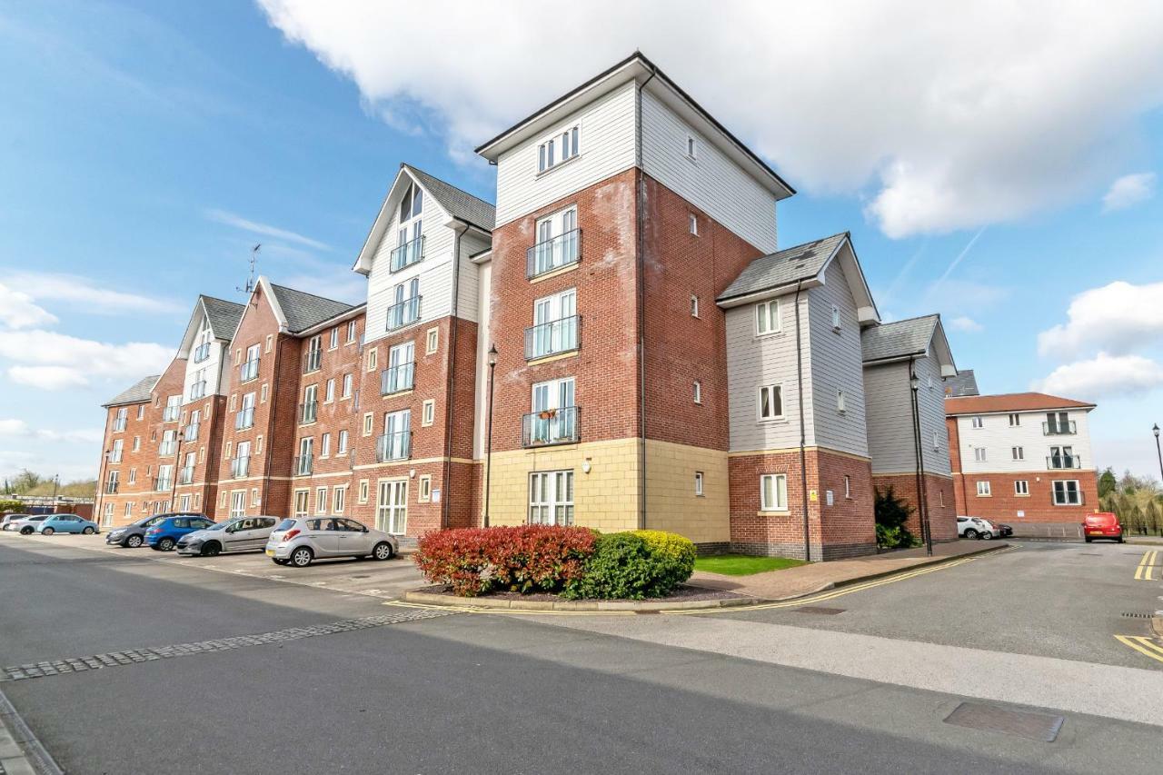Racecourse Serviced Apartments Chester Bagian luar foto