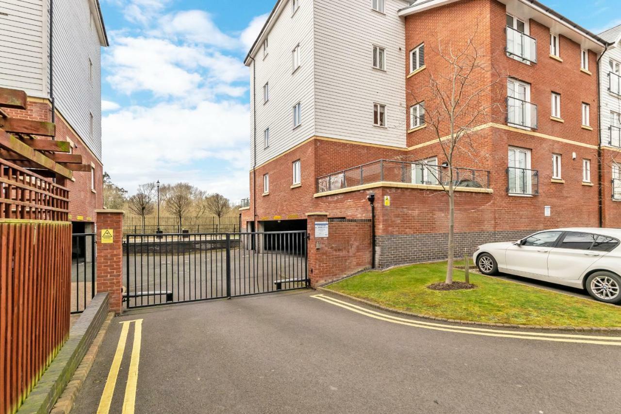 Racecourse Serviced Apartments Chester Bagian luar foto