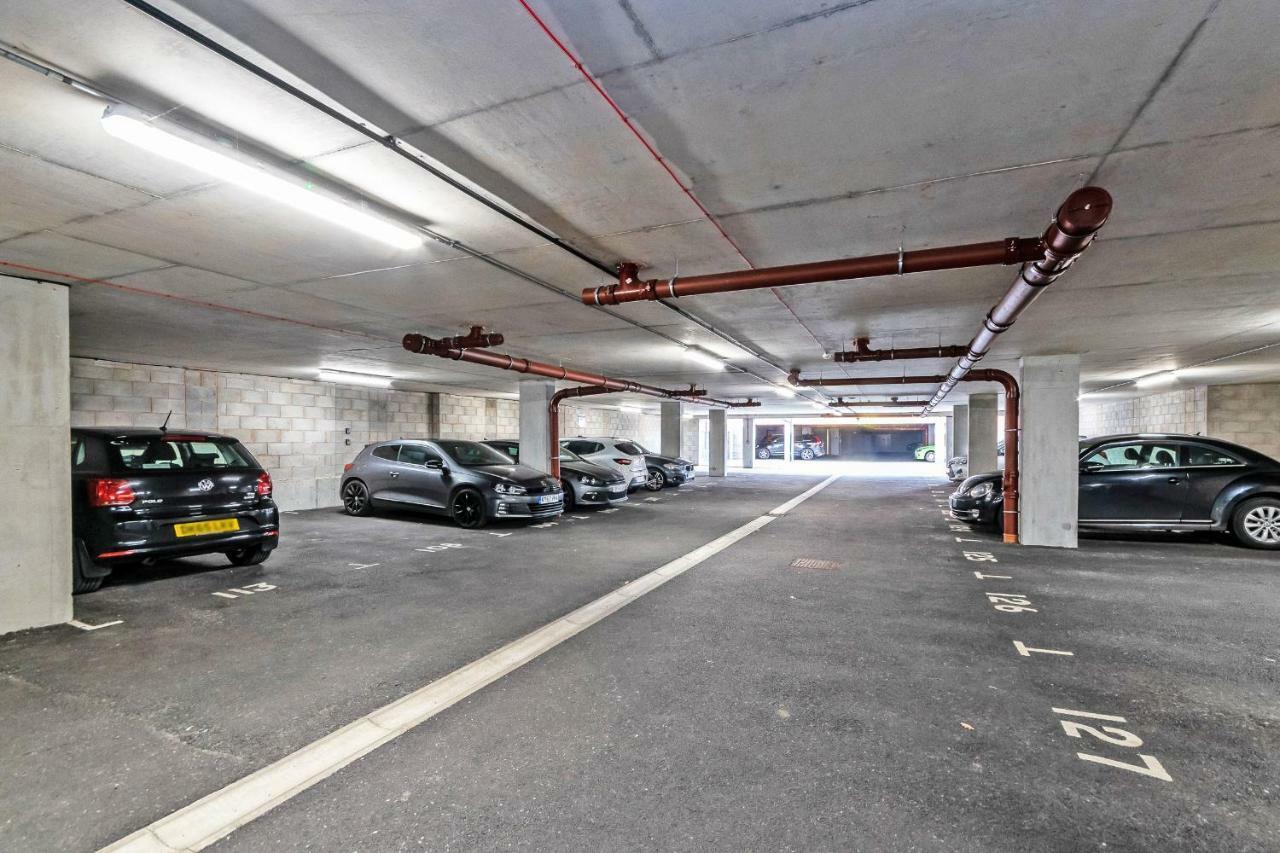 Racecourse Serviced Apartments Chester Bagian luar foto
