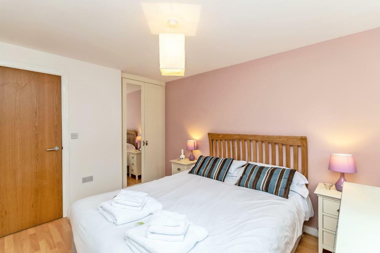 Racecourse Serviced Apartments Chester Bagian luar foto