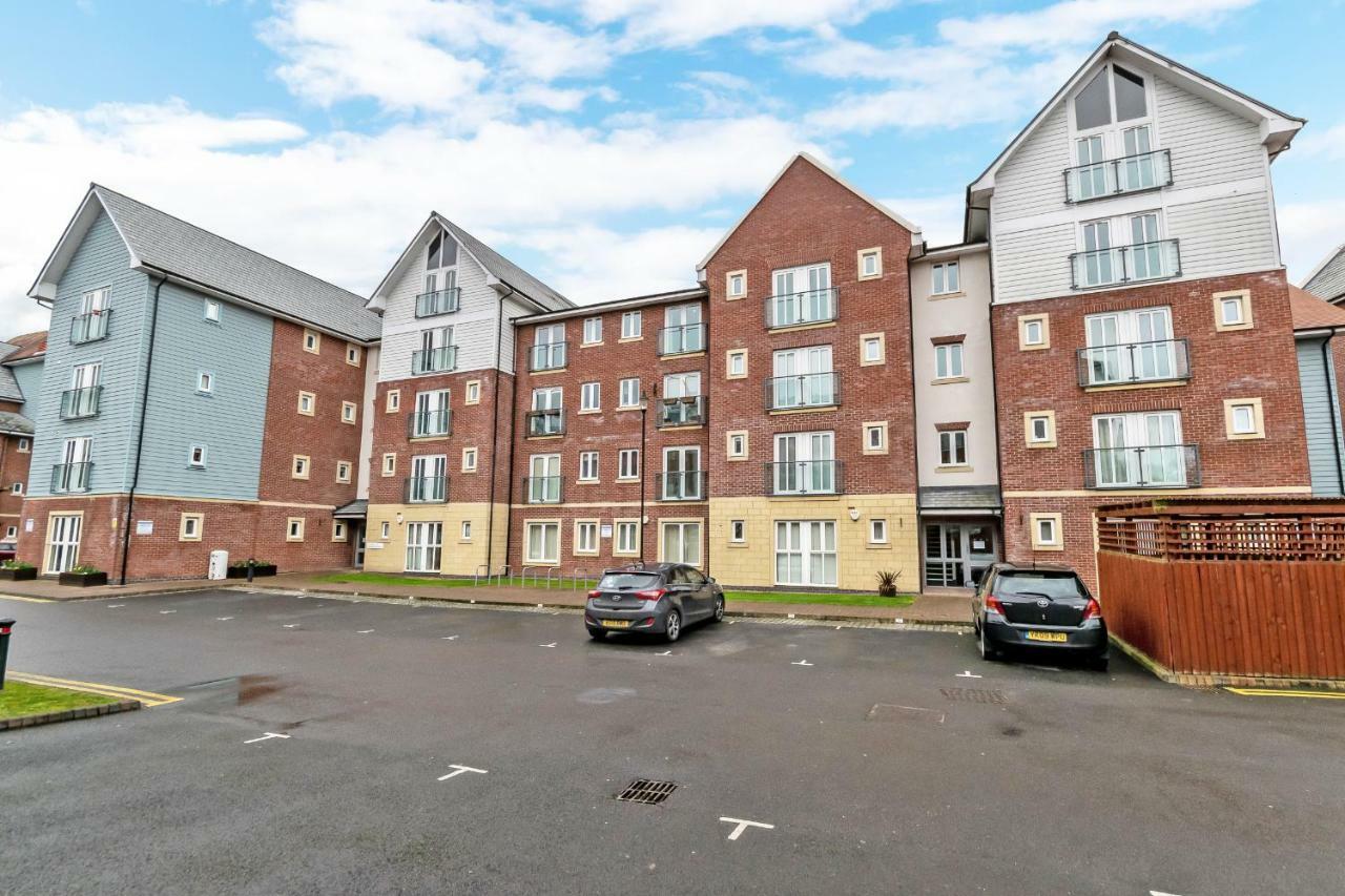 Racecourse Serviced Apartments Chester Bagian luar foto