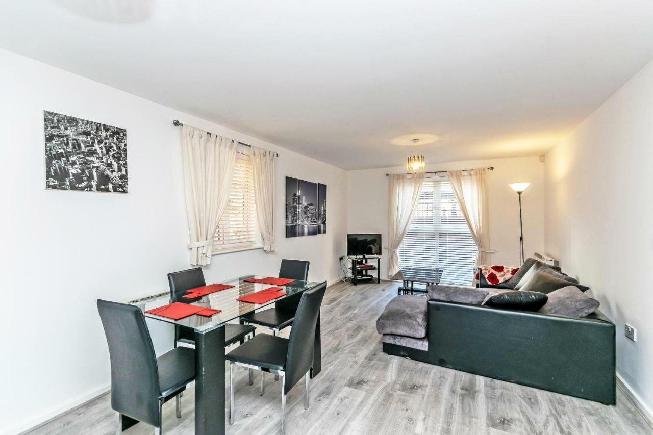 Racecourse Serviced Apartments Chester Bagian luar foto