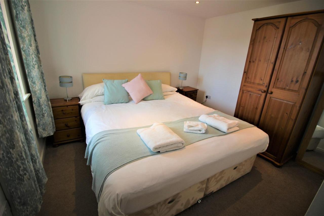 Racecourse Serviced Apartments Chester Bagian luar foto