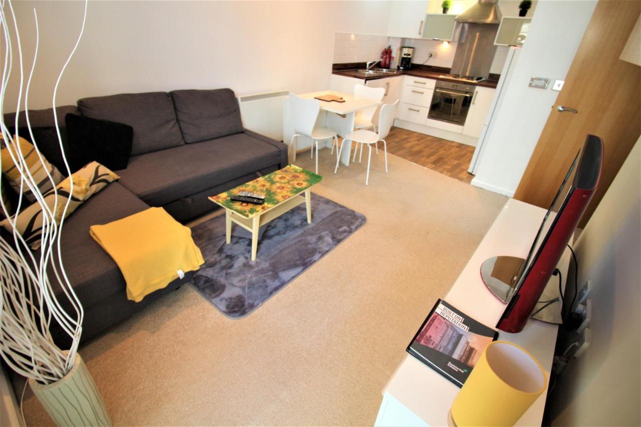 Racecourse Serviced Apartments Chester Bagian luar foto