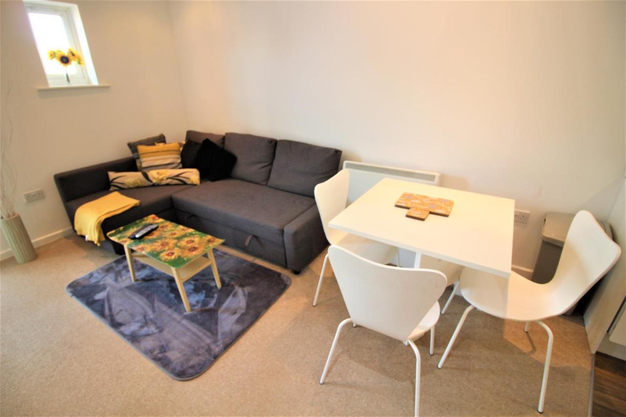 Racecourse Serviced Apartments Chester Bagian luar foto